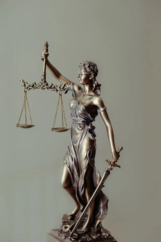 What Is The Difference Between A Defense Lawyer And Criminal Lawyer?